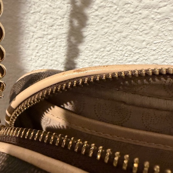 Michael Kors Jet Set Signature PVC Crossbody – Brown Logo w/ Gold Chain - Picture 6 of 7